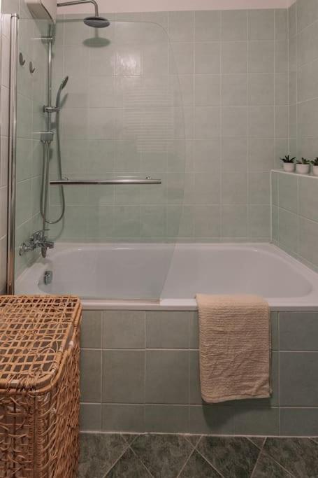 Appartement Family Aquarium Haven à Bratislava Extérieur photo